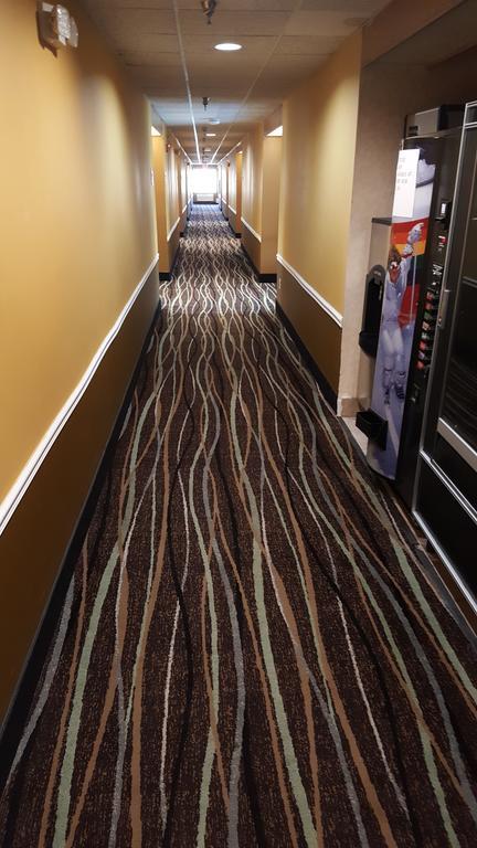 Americas Best Value Inn And Suites Lee'S Summit-Kansas City Екстер'єр фото